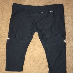 Nike Pants - Nike dri-fit Capri 3x Nike Pants - Nike dri-fit Capri 3x